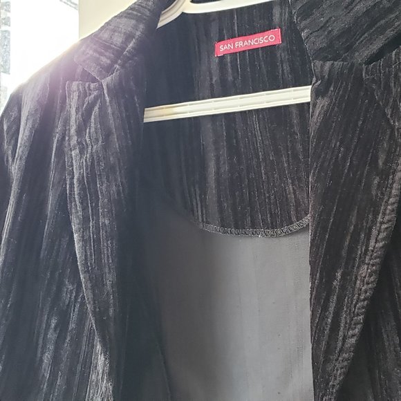 San Francisco Black Crushed Velour Fitted Blazer w/Satin Belt, 5 - Picture 13 of 16